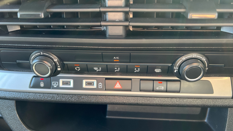 Peugeot Expert L2 Diesel 1.5 BlueHDi 120 Professional Van